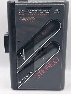 Vintage Sanyo M-GR62 Portable Radio Cassette Player Walkman - Tested & Working!